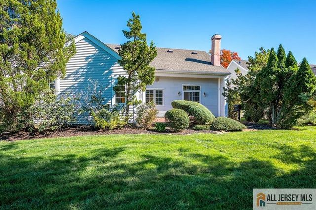 64 Winthrop Road, Monroe, NJ 08831