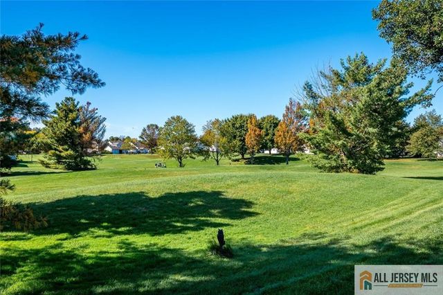 64 Winthrop Road, Monroe, NJ 08831