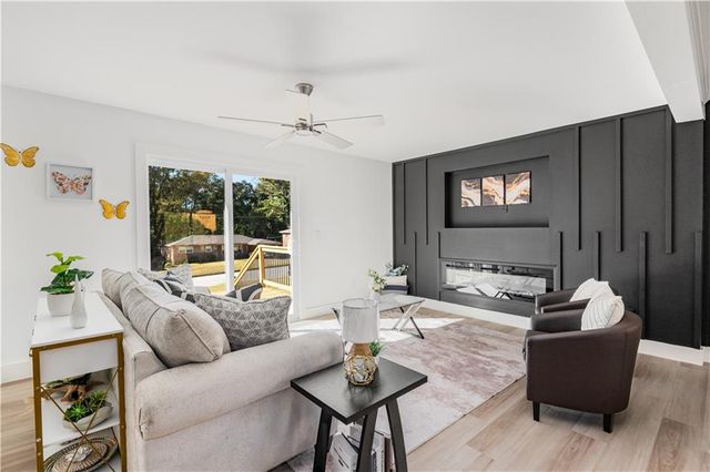 2377 Fontaine Circle, Decatur, GA 30032