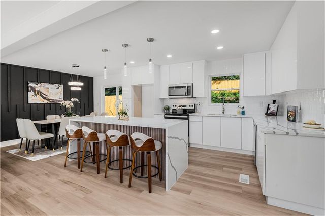 2377 Fontaine Circle, Decatur, GA 30032