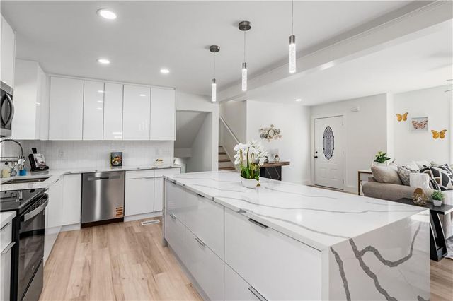 2377 Fontaine Circle, Decatur, GA 30032