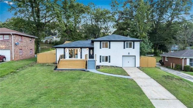 2377 Fontaine Circle, Decatur, GA 30032