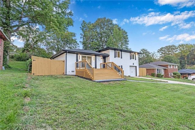 2377 Fontaine Circle, Decatur, GA 30032