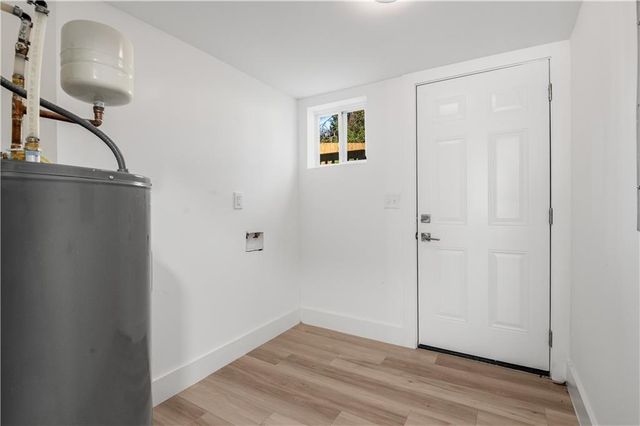 2377 Fontaine Circle, Decatur, GA 30032