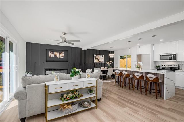 2377 Fontaine Circle, Decatur, GA 30032