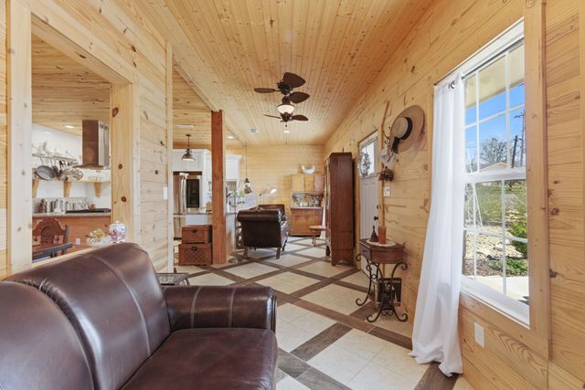 118 W Heath Street, Hico, TX 76457