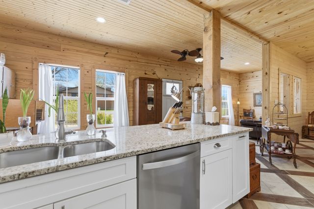 118 W Heath Street, Hico, TX 76457