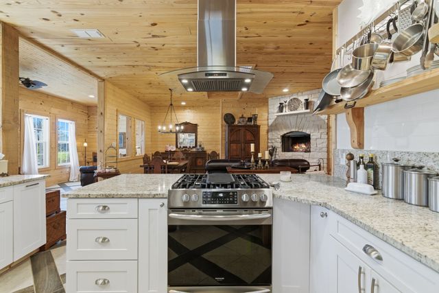 118 W Heath Street, Hico, TX 76457