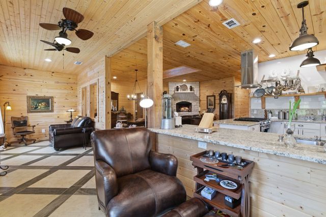 118 W Heath Street, Hico, TX 76457