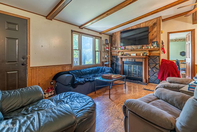 4432 Walker Mountain Road, Bristol, VA 24202