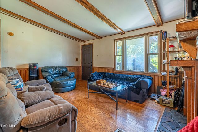 4432 Walker Mountain Road, Bristol, VA 24202
