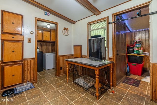 4432 Walker Mountain Road, Bristol, VA 24202