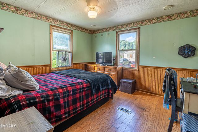 4432 Walker Mountain Road, Bristol, VA 24202