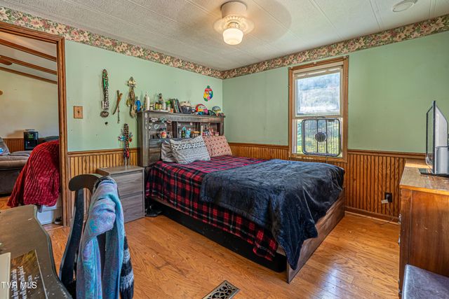 4432 Walker Mountain Road, Bristol, VA 24202