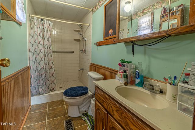 4432 Walker Mountain Road, Bristol, VA 24202