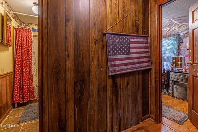 4432 Walker Mountain Road, Bristol, VA 24202