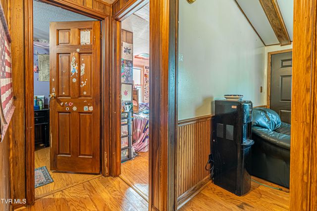 4432 Walker Mountain Road, Bristol, VA 24202