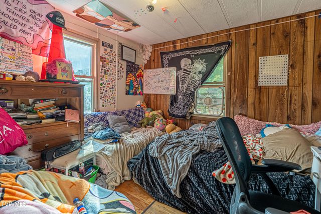 4432 Walker Mountain Road, Bristol, VA 24202