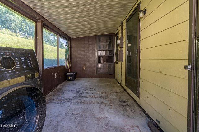 4432 Walker Mountain Road, Bristol, VA 24202