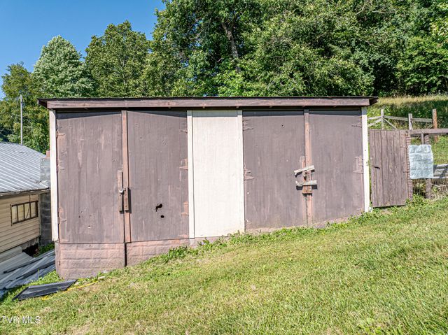 4432 Walker Mountain Road, Bristol, VA 24202