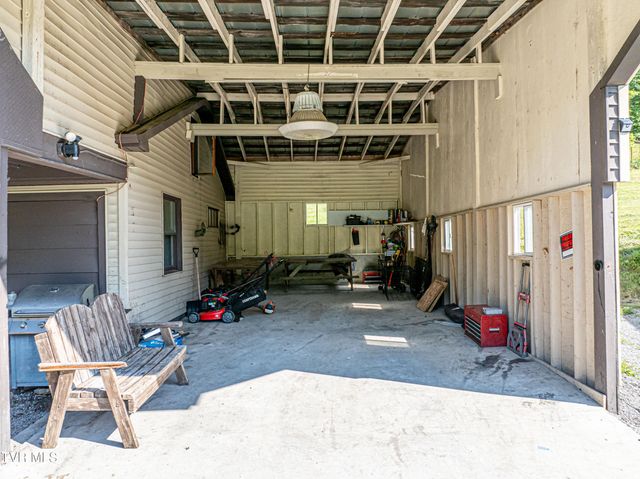 4432 Walker Mountain Road, Bristol, VA 24202