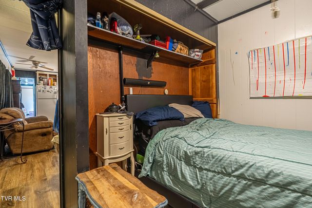 4432 Walker Mountain Road, Bristol, VA 24202