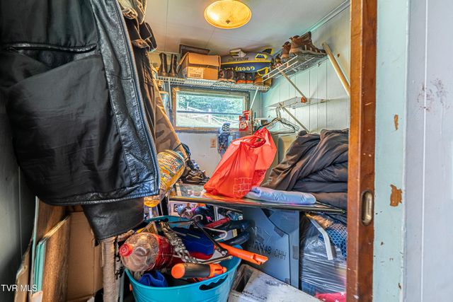 4432 Walker Mountain Road, Bristol, VA 24202