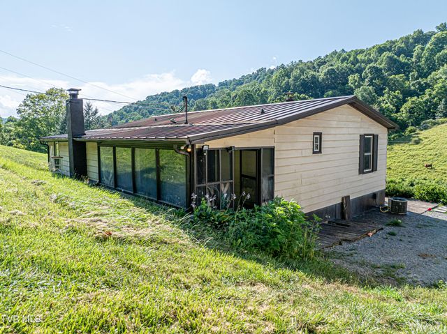 4432 Walker Mountain Road, Bristol, VA 24202