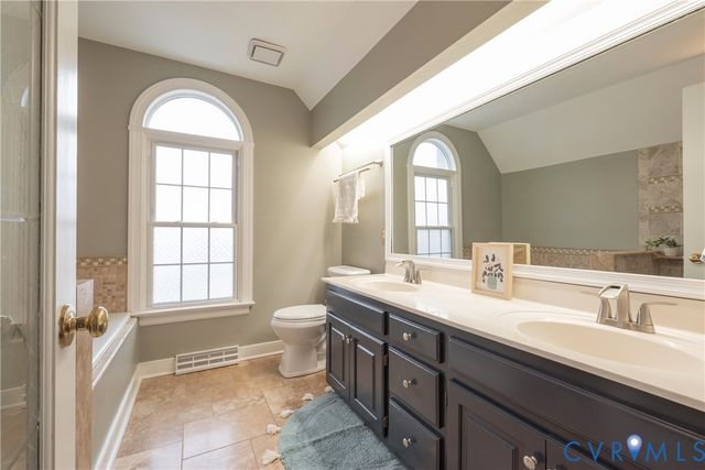 11117 Woodbaron Ct, Henrico, VA 23233