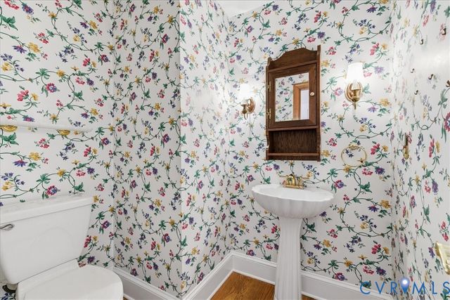 4727 Rieves Pond Dr, Chester, VA 23831