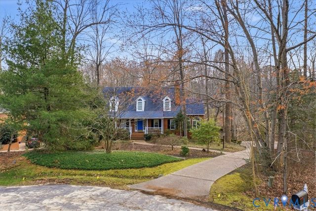 4727 Rieves Pond Dr, Chester, VA 23831