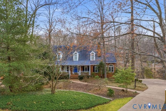 4727 Rieves Pond Dr, Chester, VA 23831