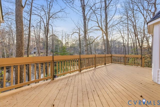 4727 Rieves Pond Dr, Chester, VA 23831