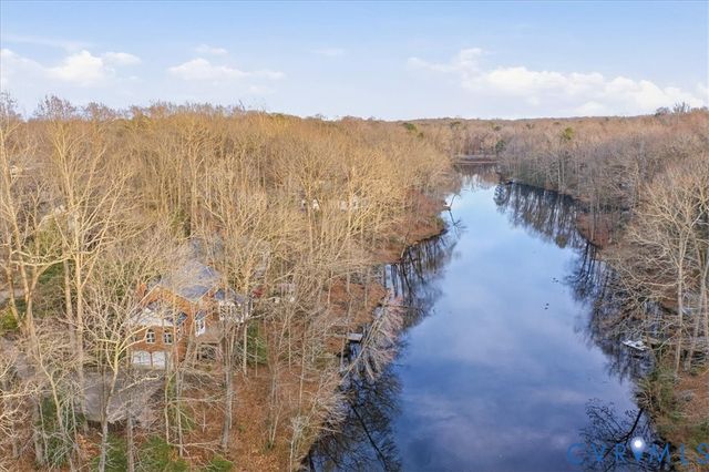 4727 Rieves Pond Dr, Chester, VA 23831