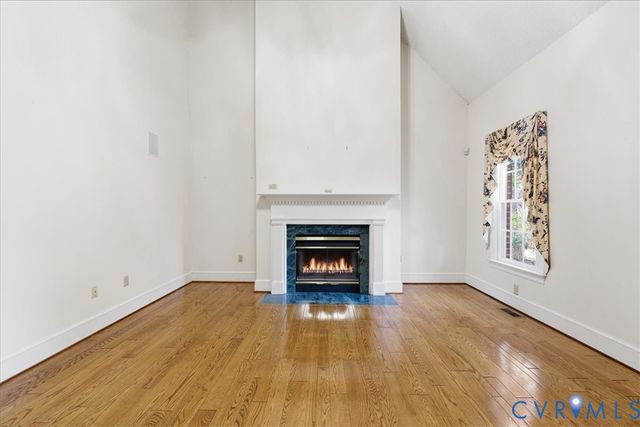 4727 Rieves Pond Dr, Chester, VA 23831