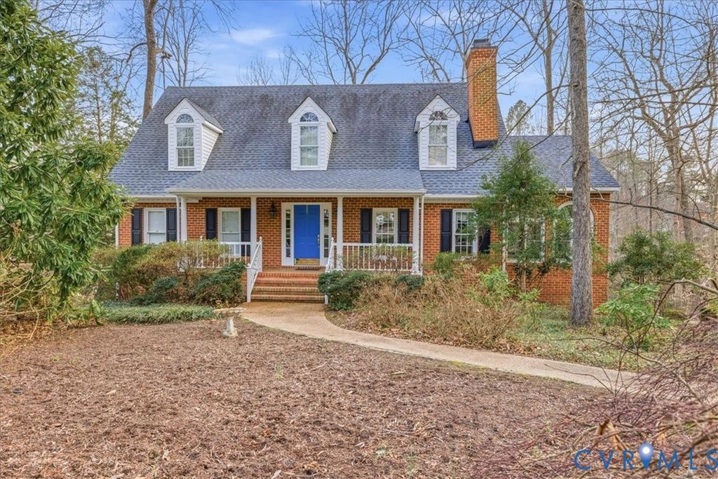 4727 Rieves Pond Dr, Chester, VA 23831