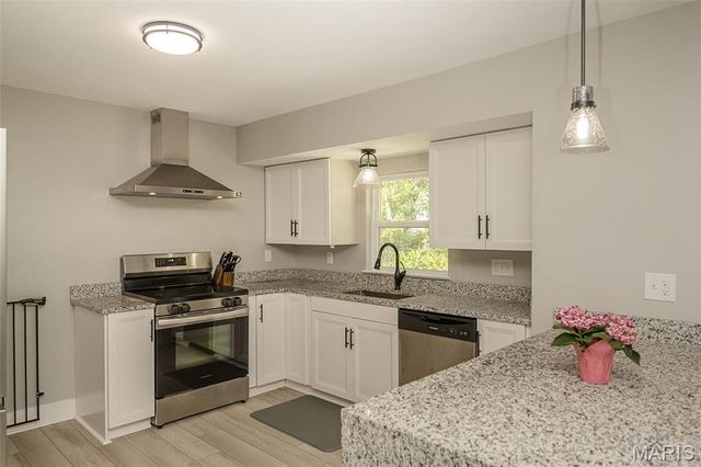 935 Loretta Drive, Arnold, MO 63010