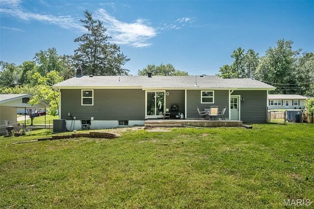 935 Loretta Drive, Arnold, MO 63010