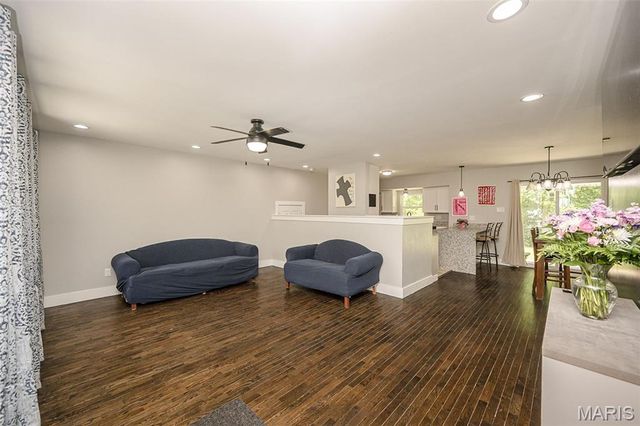 935 Loretta Drive, Arnold, MO 63010