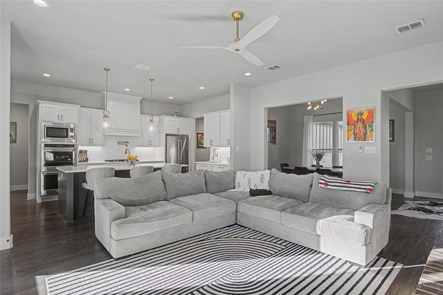 301 Sharla Smelley Road, Weatherford, TX 76088