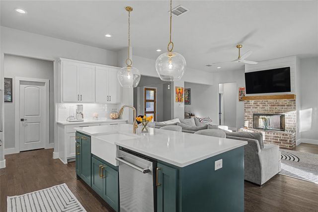 301 Sharla Smelley Road, Weatherford, TX 76088