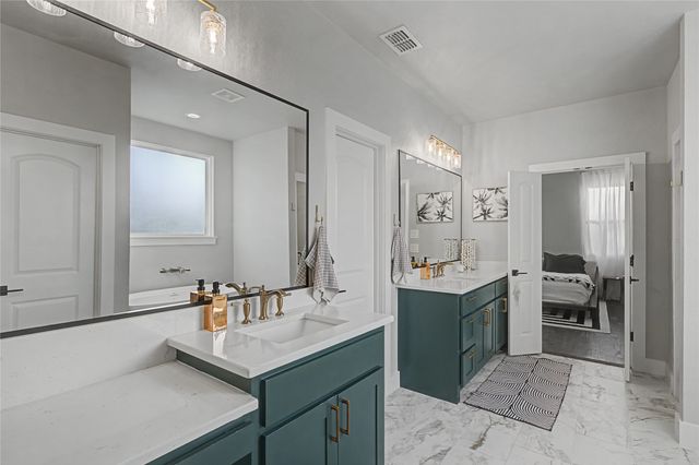 301 Sharla Smelley Road, Weatherford, TX 76088