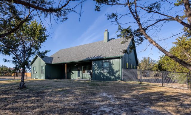 301 Sharla Smelley Road, Weatherford, TX 76088