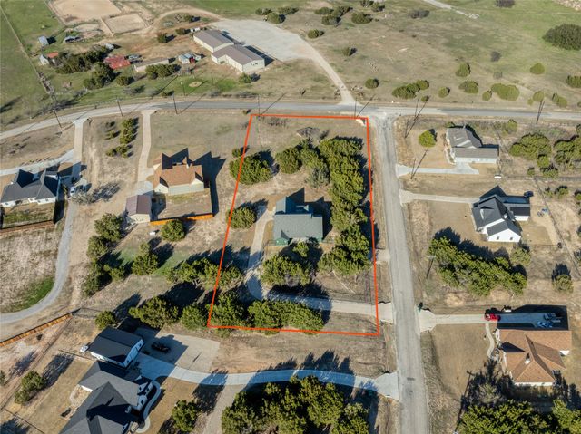 301 Sharla Smelley Road, Weatherford, TX 76088