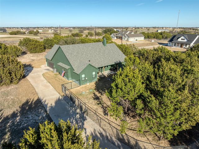 301 Sharla Smelley Road, Weatherford, TX 76088
