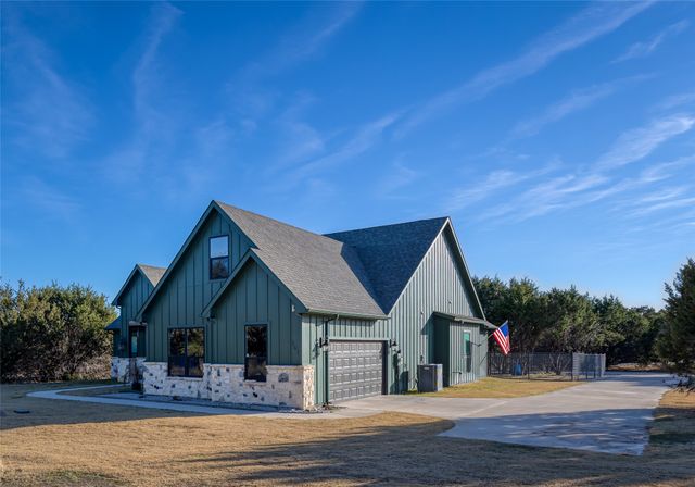 301 Sharla Smelley Road, Weatherford, TX 76088