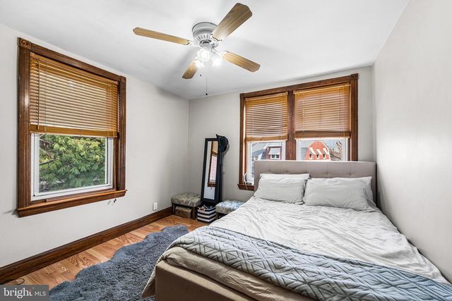 12 PLAZA ST, Marcus Hook, PA 19061