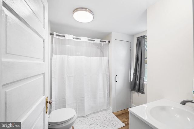 12 PLAZA ST, Marcus Hook, PA 19061