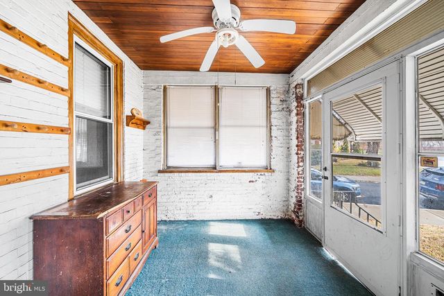 12 PLAZA ST, Marcus Hook, PA 19061