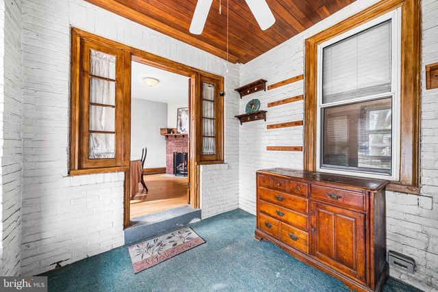 12 PLAZA ST, Marcus Hook, PA 19061